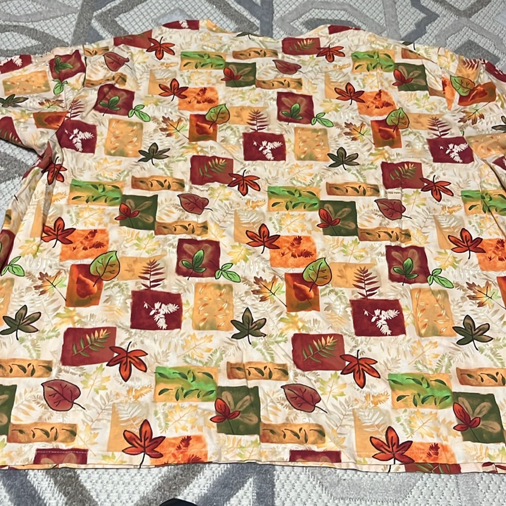 Fall scrub top - Picture 3 of 3